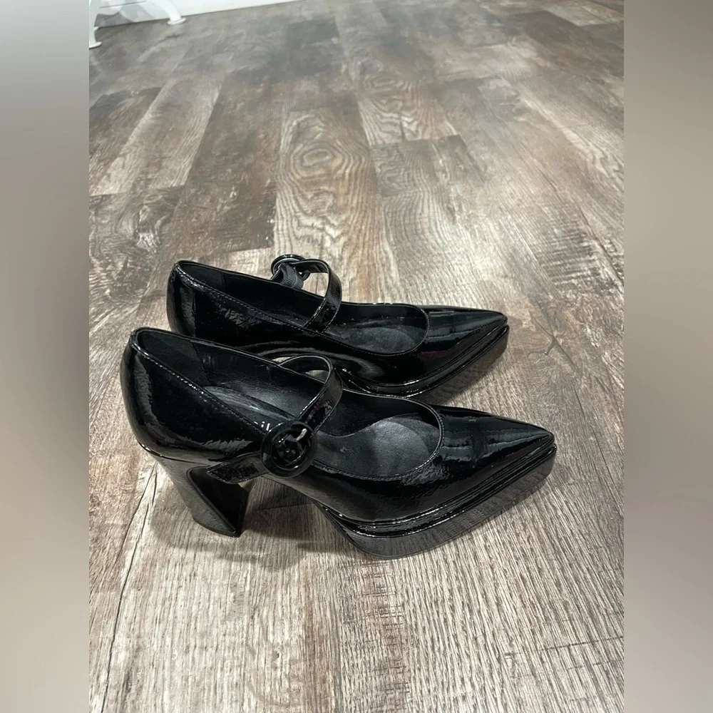 Nina elegant black